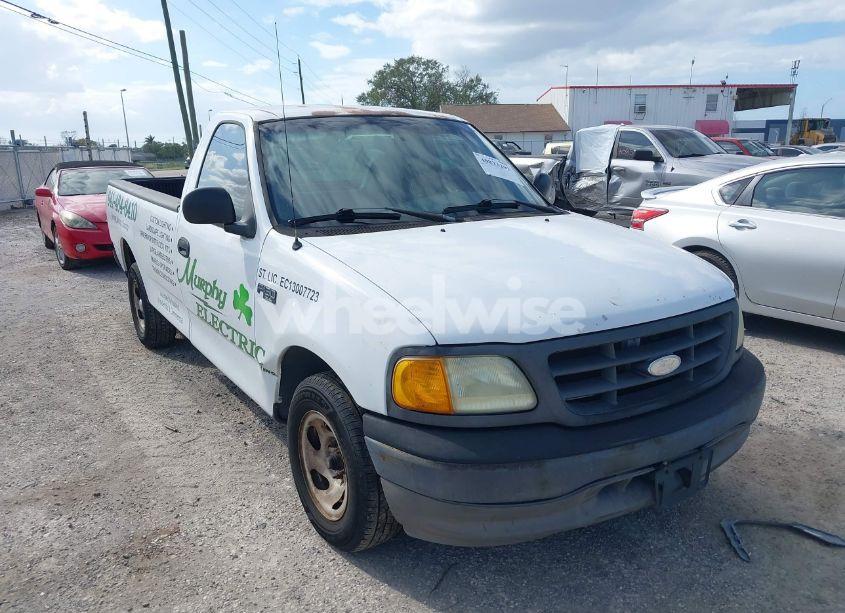 2004 Ford F-150 HERITAGE XL/XLT (VIN 2FTRF17284CA02838) main photo