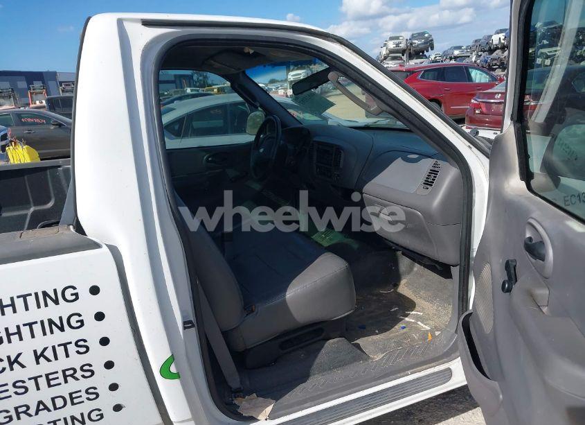 Photo 5 of 2004 Ford F-150 HERITAGE XL/XLT (VIN 2FTRF17284CA02838)