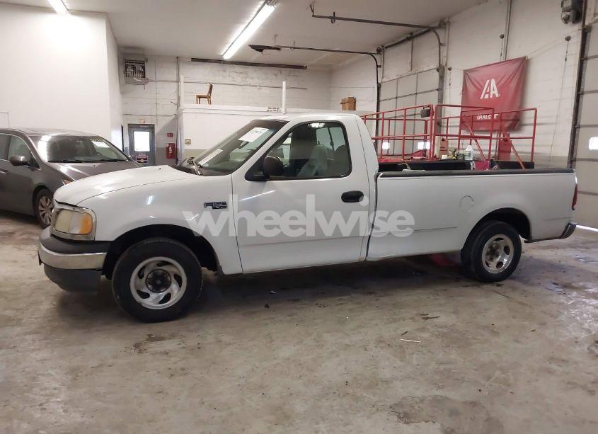 Photo 15 of 2002 Ford F-150 XL/XLT (VIN 2FTRF172X2CB01142)