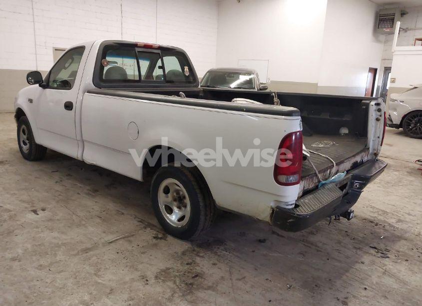 Photo 3 of 2002 Ford F-150 XL/XLT (VIN 2FTRF172X2CB01142)