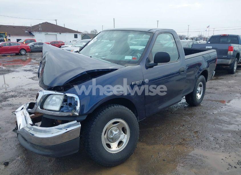 Photo 2 of 2003 Ford F-150 XL/XLT (VIN 2FTRF172X3CA60139)