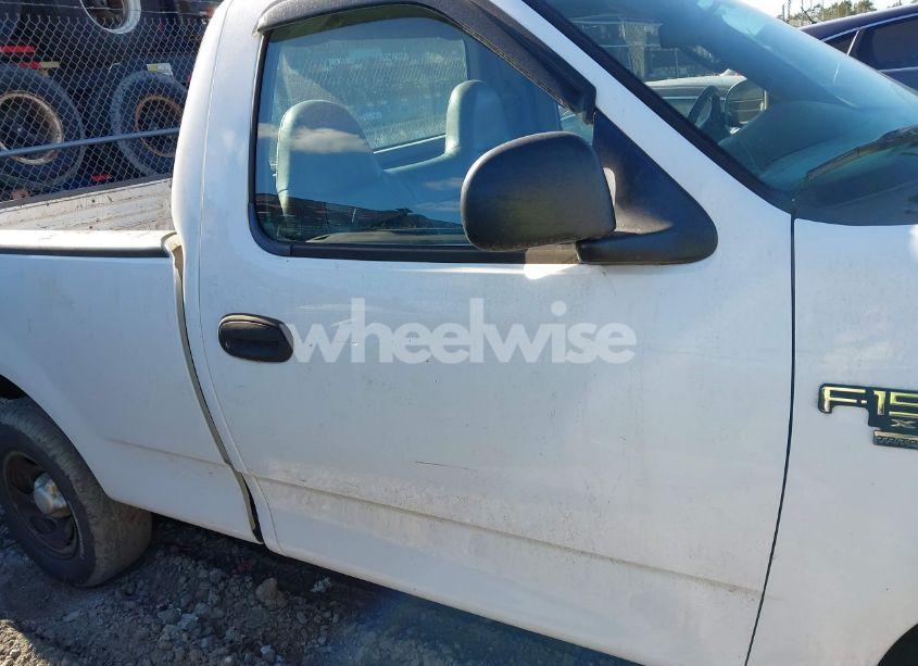 Photo 13 of 2004 Ford F-150 HERITAGE XL/XLT (VIN 2FTRF17W64CA26574)