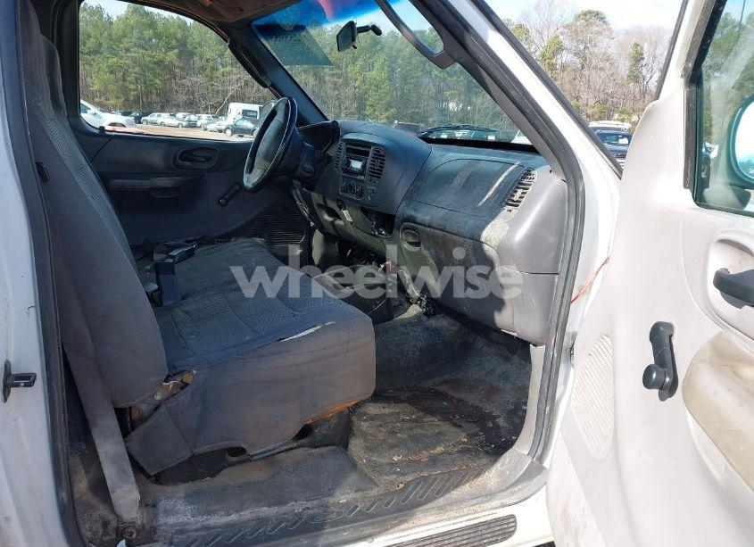 Photo 5 of 2004 Ford F-150 HERITAGE XL/XLT (VIN 2FTRF17W64CA72535)