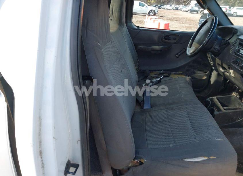 Photo 8 of 2004 Ford F-150 HERITAGE XL/XLT (VIN 2FTRF17W64CA72535)