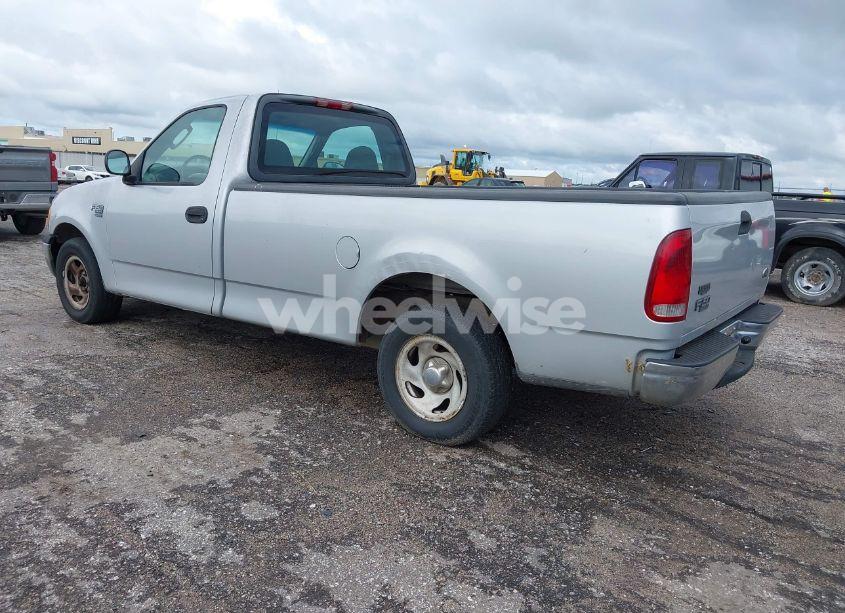 Photo 3 of 2004 Ford F-150 HERITAGE XL/XLT (VIN 2FTRF17W64CA84331)
