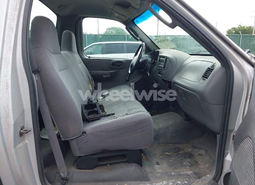 Photo 5 of 2004 Ford F-150 HERITAGE XL/XLT (VIN 2FTRF17W64CA84331)