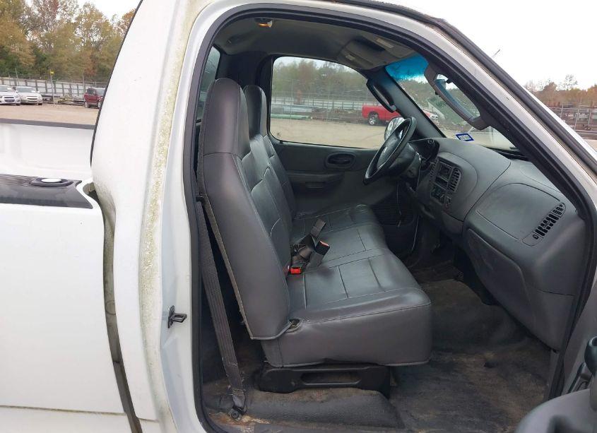 Photo 8 of 2004 Ford F-150 HERITAGE XL/XLT (VIN 2FTRF17W74CA64802)