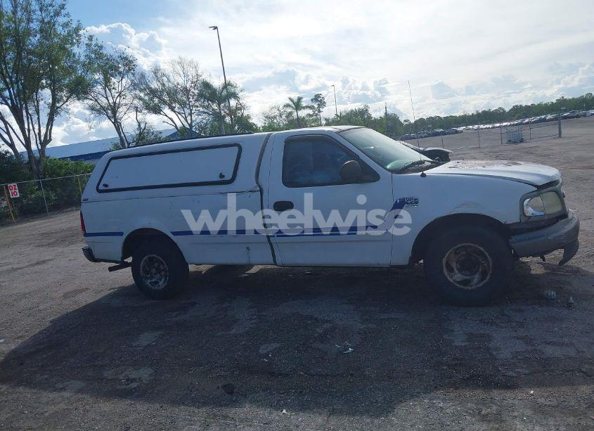 Photo 13 of 2004 Ford F-150 HERITAGE XL/XLT (VIN 2FTRF17W84CA14975)