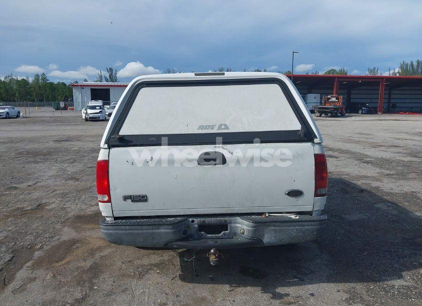 Photo 16 of 2004 Ford F-150 HERITAGE XL/XLT (VIN 2FTRF17W84CA14975)