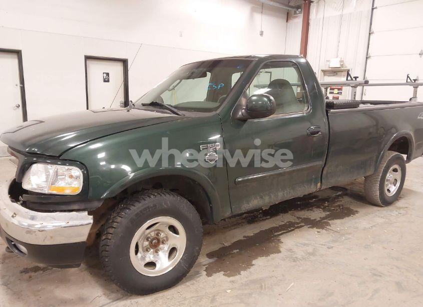 Photo 2 of 2003 Ford F-150 XL/XLT (VIN 2FTRF18213CA52901)