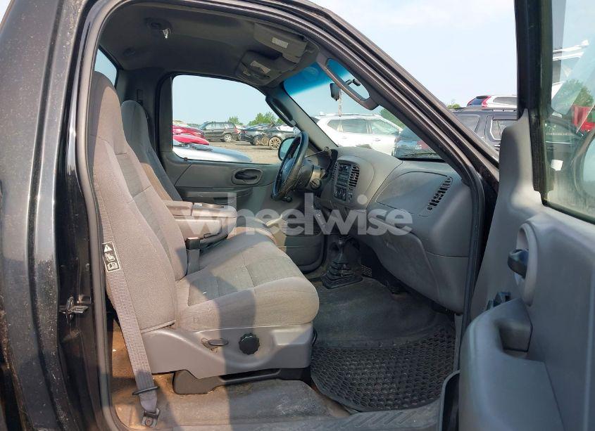 Photo 5 of 2003 Ford F-150 XL/XLT (VIN 2FTRF18243CB08751)