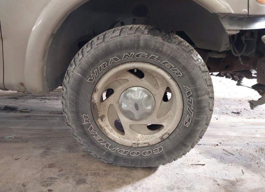 Photo 12 of 2001 Ford F-150 XL/XLT (VIN 2FTRF18L51CA90430)