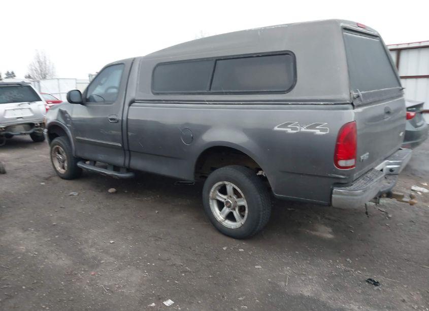 Photo 3 of 2004 Ford F-150 HERITAGE CLASSIC (VIN 2FTRF18W94CA49796)