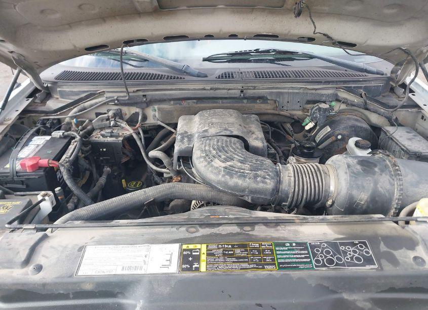 Photo 10 of 2003 Ford F-150 XL/XLT (VIN 2FTRF18WX3CA98813)