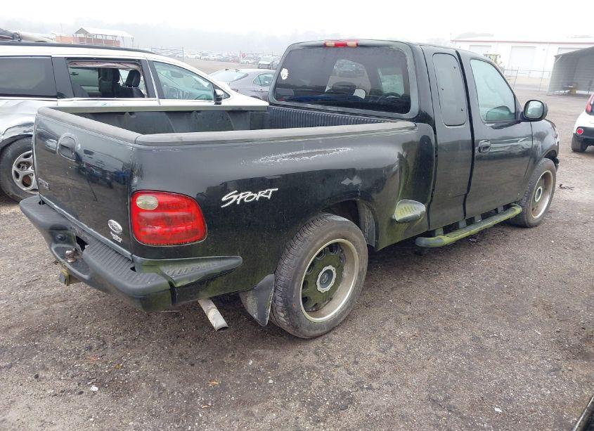 Photo 4 of 2002 Ford F-150 XL/XLT (VIN 2FTRX07242CA76911)