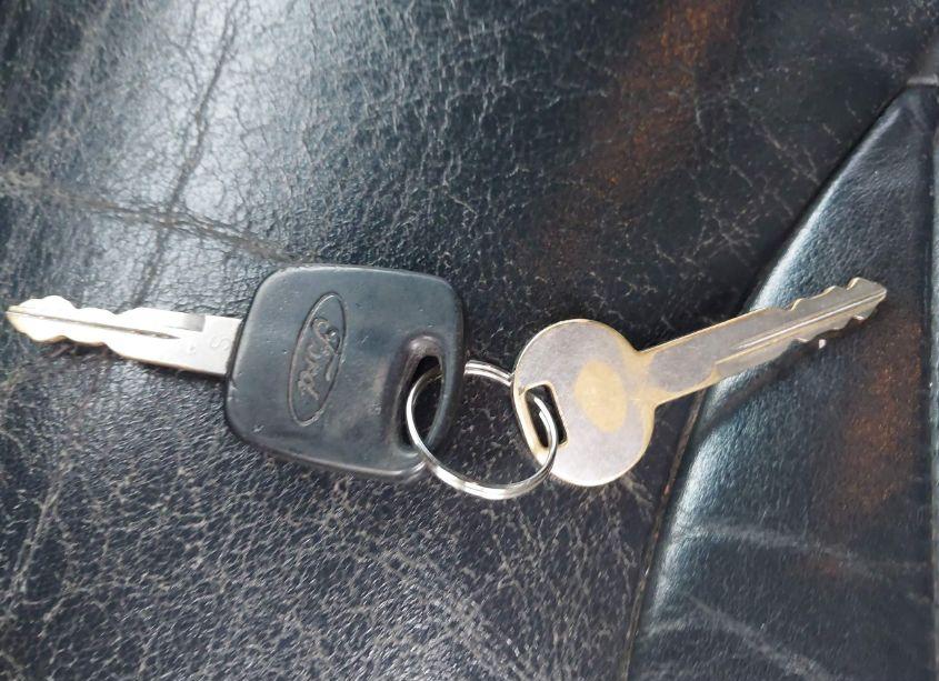 Photo 11 of 2000 Ford F-150 LARIAT/XL/XLT (VIN 2FTRX07L8YCB05862)