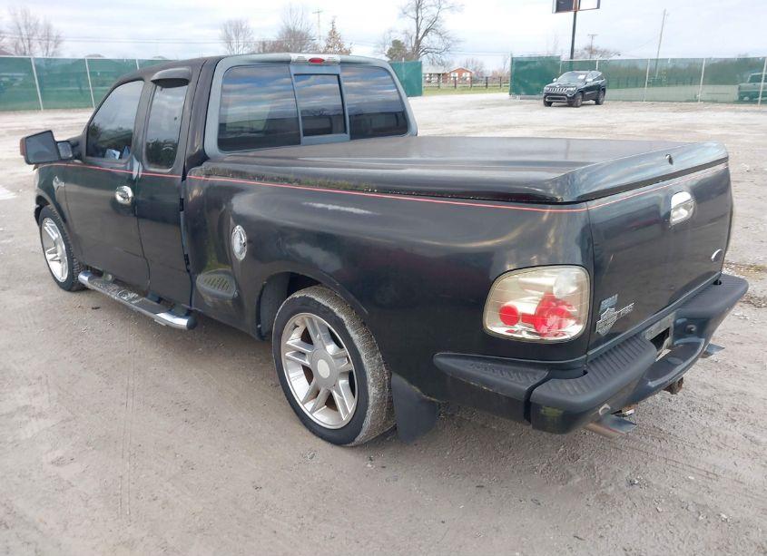 Photo 3 of 2000 Ford F-150 LARIAT/XL/XLT (VIN 2FTRX07L8YCB05862)