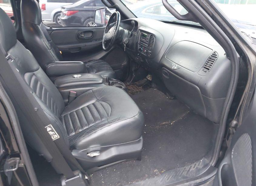 Photo 5 of 2000 Ford F-150 LARIAT/XL/XLT (VIN 2FTRX07L8YCB05862)