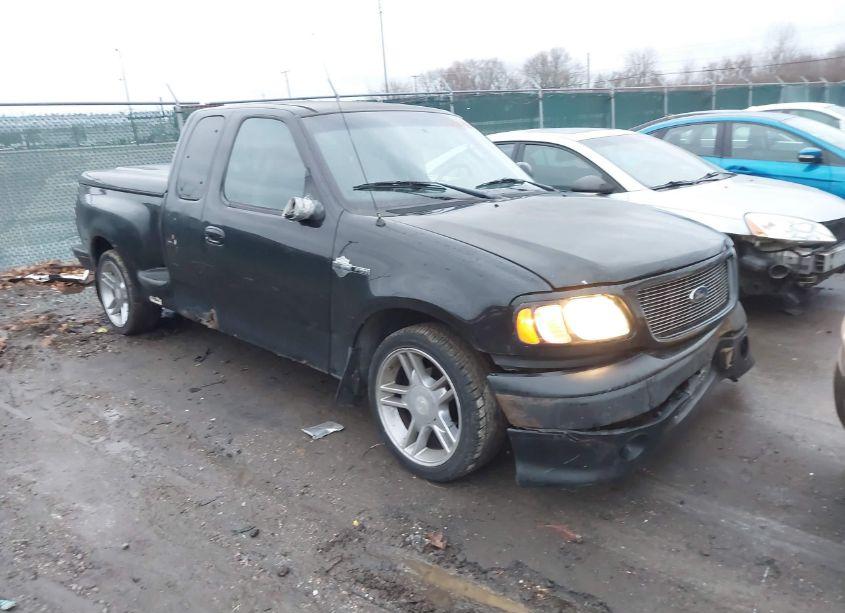 2000 Ford F-150 LARIAT/XL/XLT (VIN 2FTRX07L8YCB06428) main photo