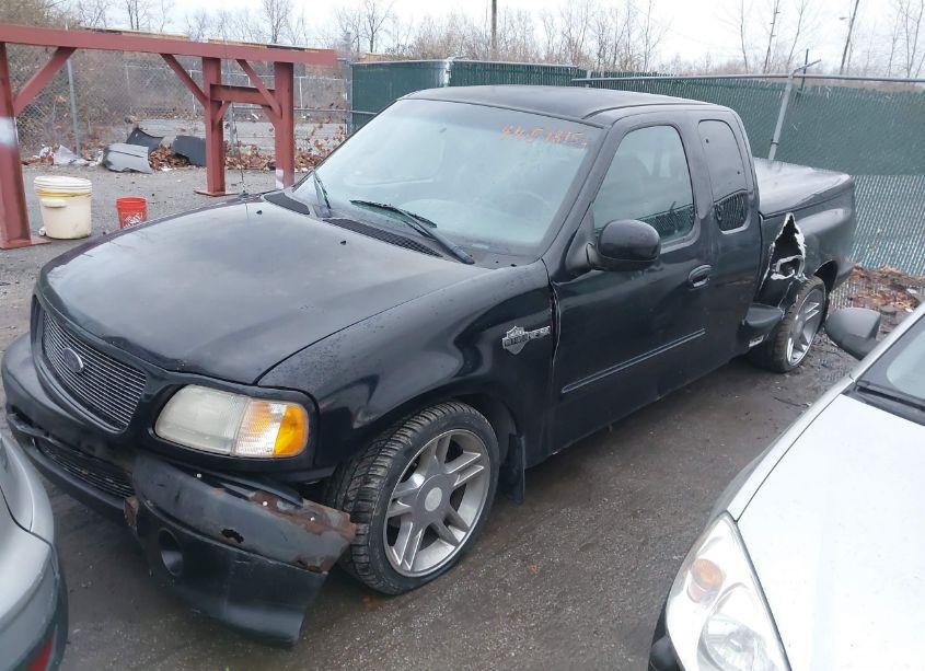Photo 2 of 2000 Ford F-150 LARIAT/XL/XLT (VIN 2FTRX07L8YCB06428)