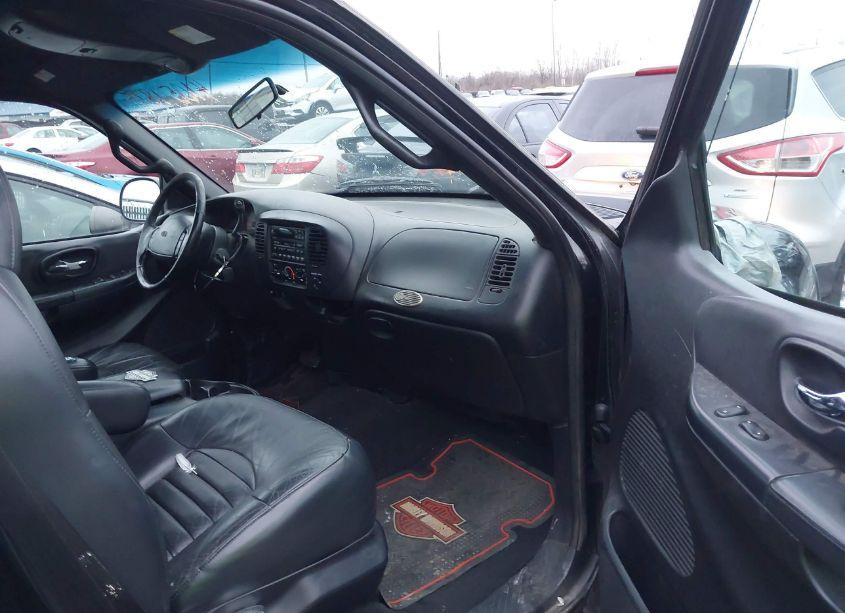 Photo 5 of 2000 Ford F-150 LARIAT/XL/XLT (VIN 2FTRX07L8YCB06428)