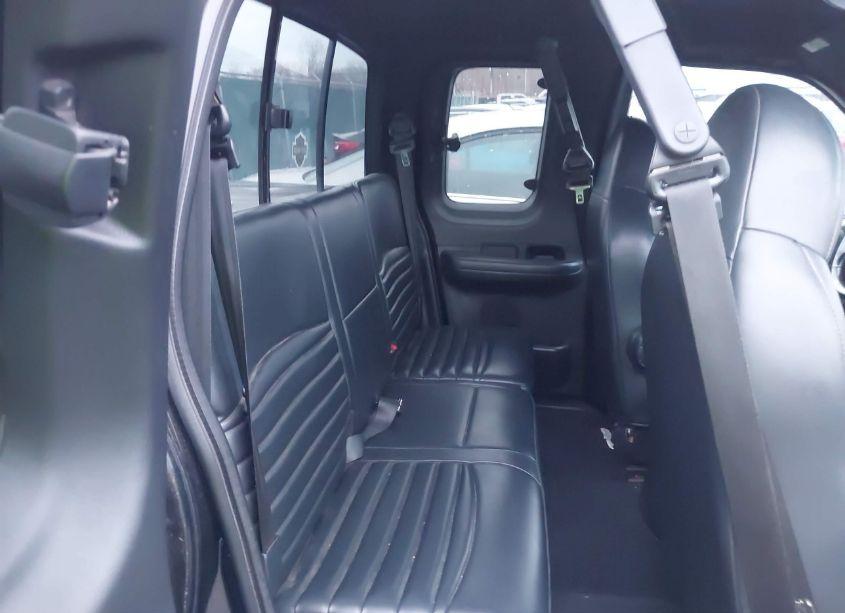 Photo 8 of 2000 Ford F-150 LARIAT/XL/XLT (VIN 2FTRX07L8YCB06428)