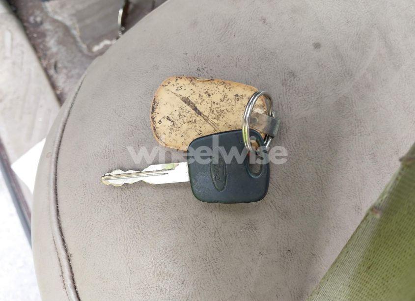 Photo 11 of 2000 Ford F-150 LARIAT/XL/XLT (VIN 2FTRX07LXYCA22255)