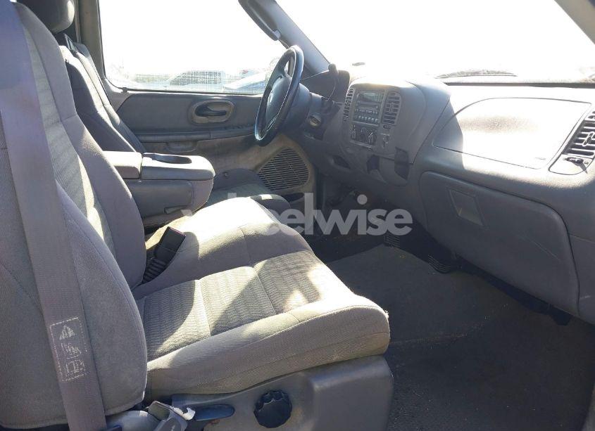 Photo 5 of 2003 Ford F-150 LARIAT/XL/XLT (VIN 2FTRX07W13CA16167)