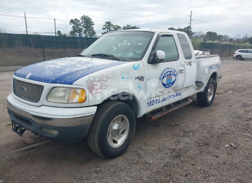 Photo 2 of 2000 Ford F-150 LARIAT/XL/XLT (VIN 2FTRX08L3YCA09782)