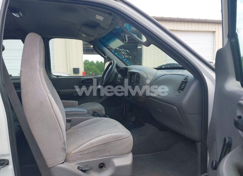 Photo 5 of 2003 Ford F-150 LARIAT/XL/XLT (VIN 2FTRX08W53CA43029)