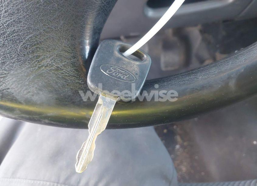 Photo 11 of 2004 Ford F-150 HERITAGE XL/XLT (VIN 2FTRX17204CA84111)