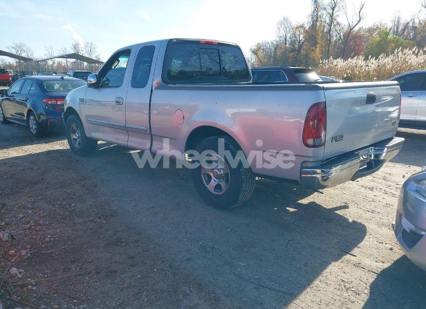 Photo 3 of 2002 Ford F-150 XL/XLT (VIN 2FTRX17222CA76556)