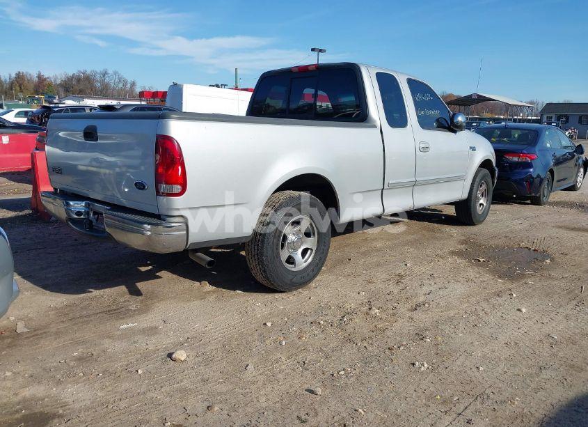 Photo 4 of 2002 Ford F-150 XL/XLT (VIN 2FTRX17222CA76556)