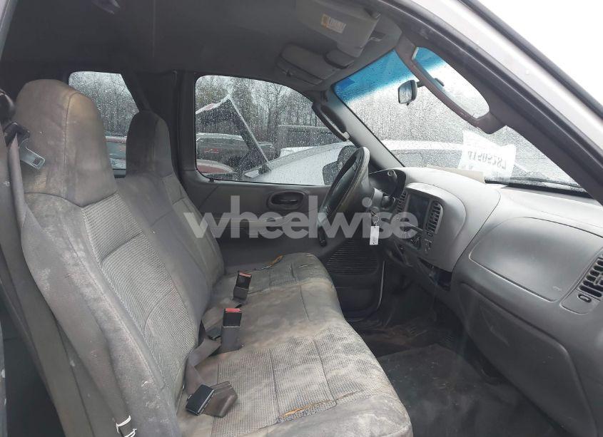 Photo 5 of 2004 Ford F-150 HERITAGE XL/XLT (VIN 2FTRX17224CA98804)