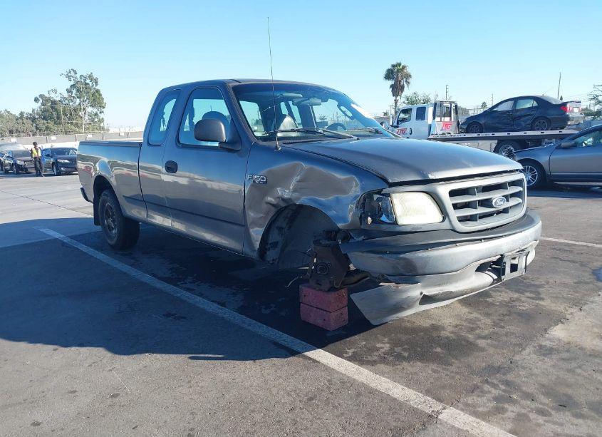2004 Ford F-150 HERITAGE XL/XLT (VIN 2FTRX17254CA37141) main photo