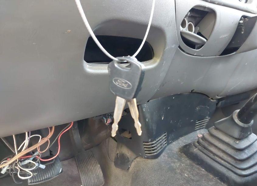 Photo 11 of 2004 Ford F-150 HERITAGE XL/XLT (VIN 2FTRX17254CA37141)