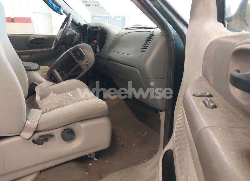 Photo 5 of 2003 Ford F-150 XL/XLT (VIN 2FTRX17273CA22817)