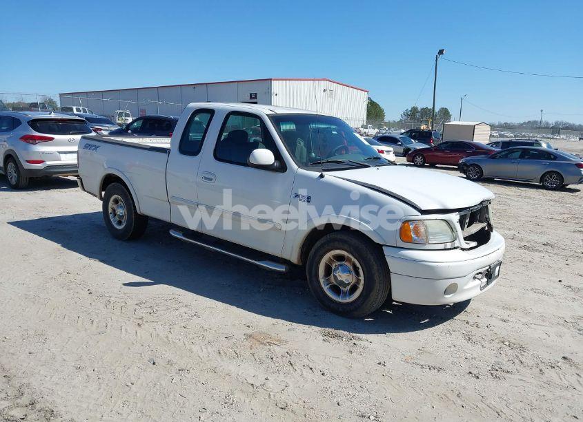 2003 Ford F-150 XL/XLT (VIN 2FTRX17273CA82712) main photo