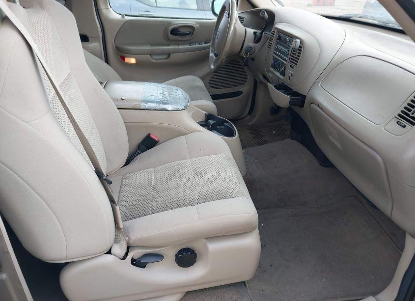 Photo 5 of 2003 Ford F-150 XL/XLT (VIN 2FTRX17283CA11258)