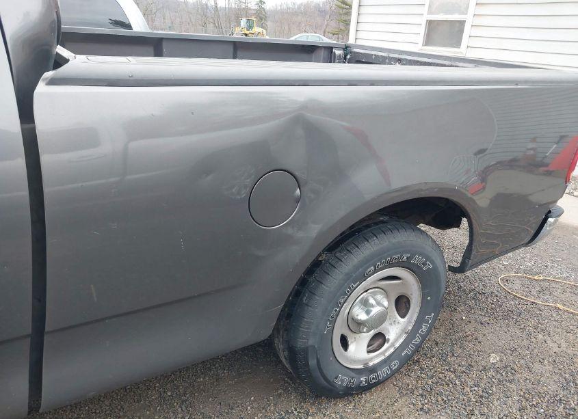 Photo 6 of 2003 Ford F-150 XL/XLT (VIN 2FTRX172X3CA12377)