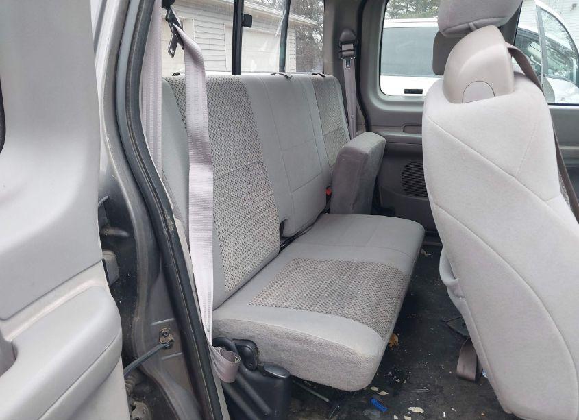 Photo 8 of 2003 Ford F-150 XL/XLT (VIN 2FTRX172X3CA12377)