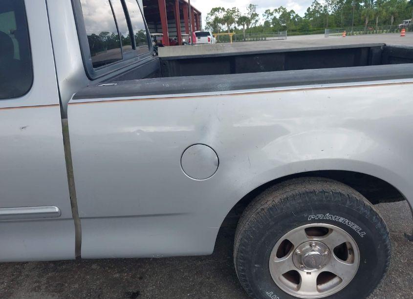 Photo 12 of 2003 Ford F-150 XL/XLT/XLT HERITAGE (VIN 2FTRX172X3CA61126)