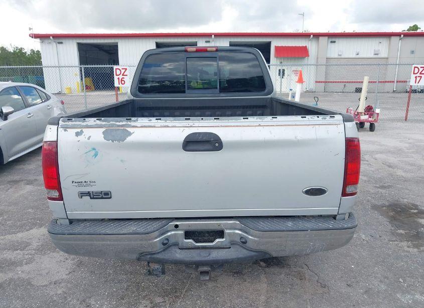 Photo 13 of 2003 Ford F-150 XL/XLT/XLT HERITAGE (VIN 2FTRX172X3CA61126)