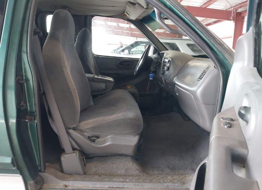 Photo 5 of 1999 Ford F-150 LARIAT/WORK SERIES/XL/XLT (VIN 2FTRX17L6XCB10725)