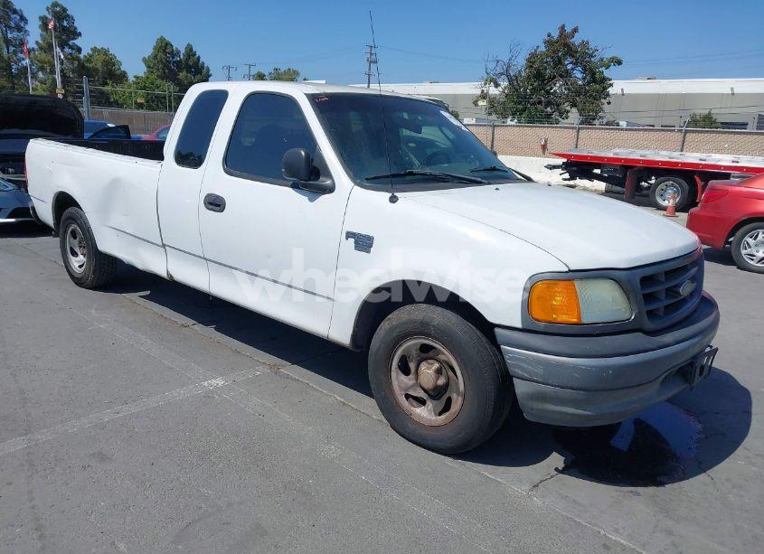 2004 Ford F-150 HERITAGE XL/XLT (VIN 2FTRX17W24CA28139) main photo