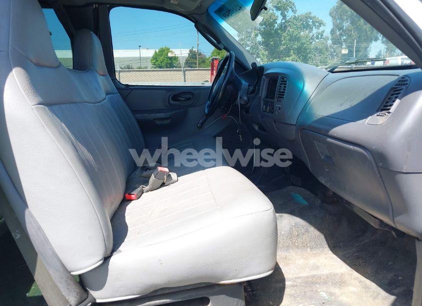 Photo 5 of 2004 Ford F-150 HERITAGE XL/XLT (VIN 2FTRX17W24CA28139)