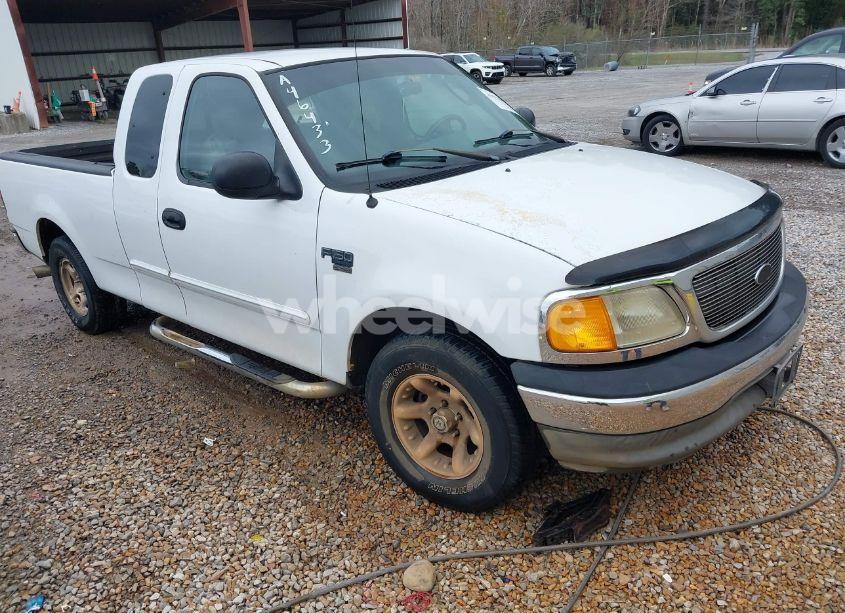 2004 Ford F-150 HERITAGE XL/XLT (VIN 2FTRX17W44CA46433) main photo