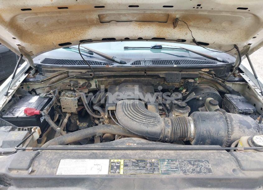 Photo 10 of 2004 Ford F-150 HERITAGE XL/XLT (VIN 2FTRX17W44CA46433)