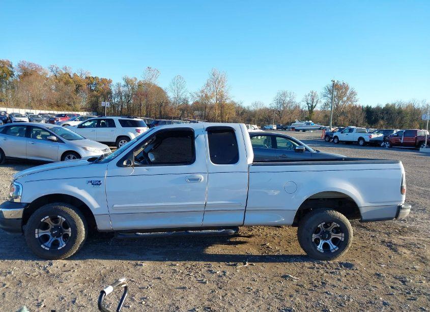 Photo 14 of 2003 Ford F-150 LARIAT/XL/XLT (VIN 2FTRX17W53CA10717)