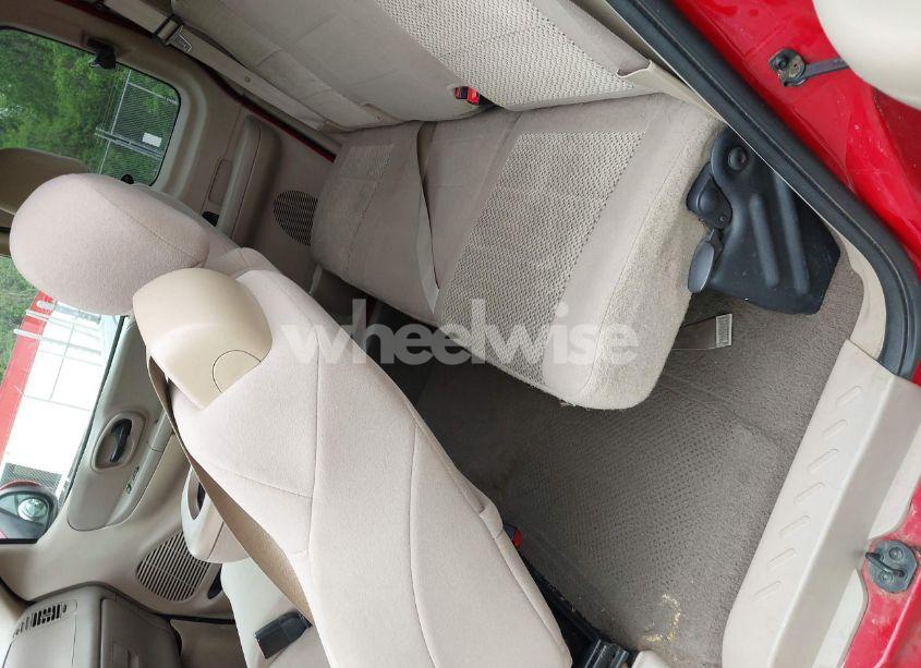 Photo 8 of 2004 Ford F-150 HERITAGE XL/XLT (VIN 2FTRX17WX4CA26798)